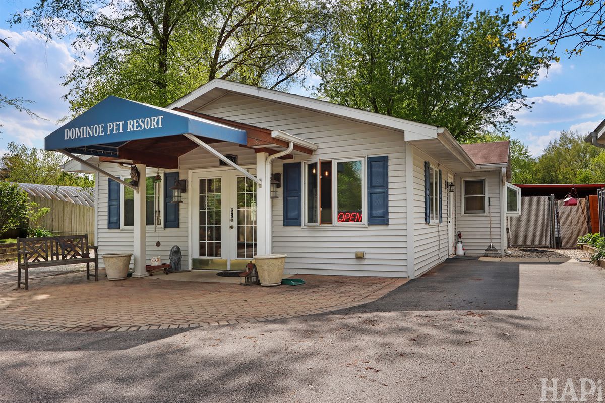 4403 Roberts Road, Island Lake, IL 60042