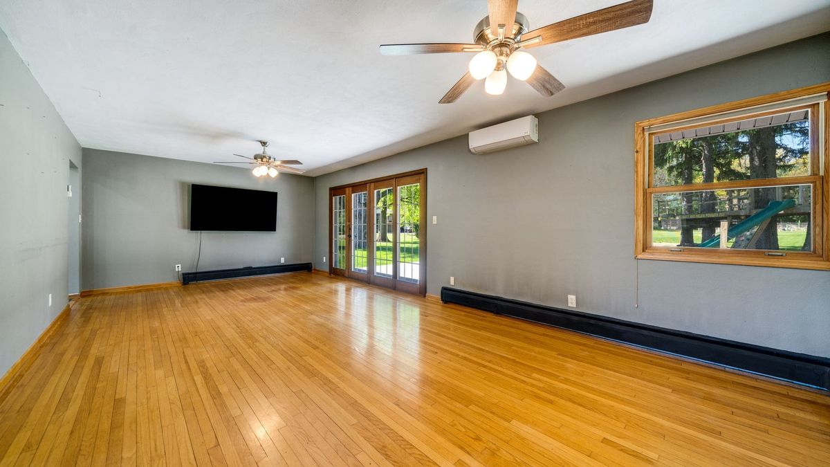 313 W Margaret Fuller Road, Oregon, IL 61061