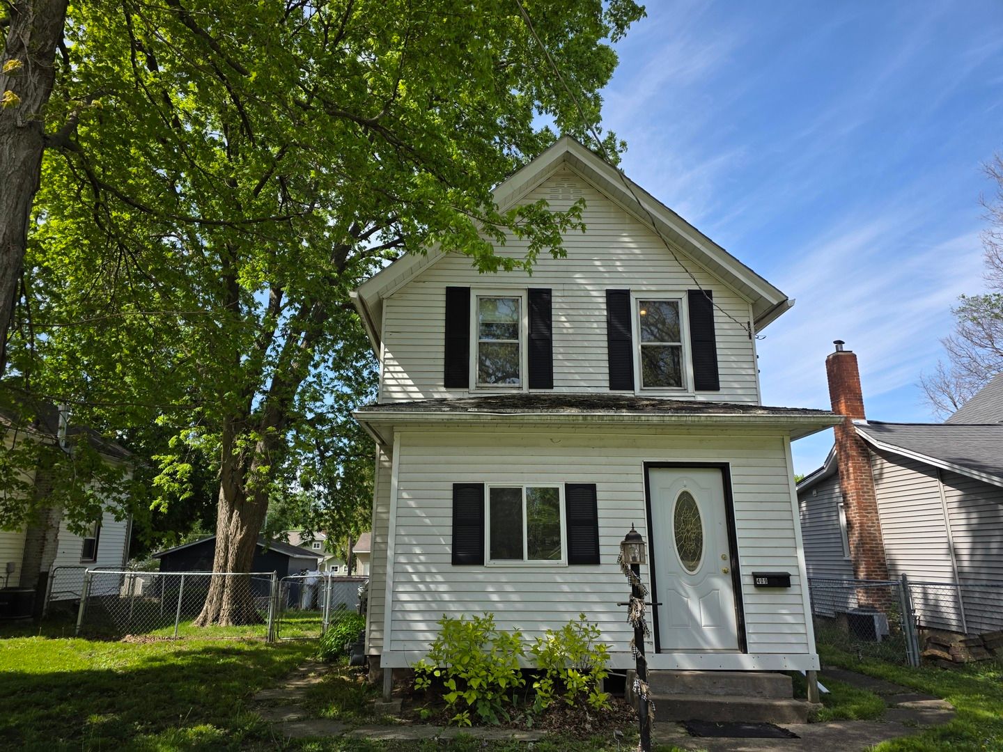 409 16th Avenue — Sterling, IL 61081