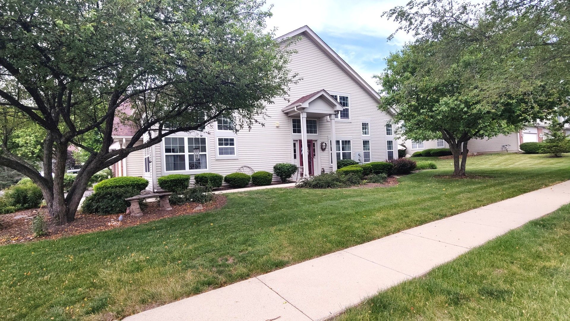 3150 Saint Michel Lane — St. Charles, IL 60175