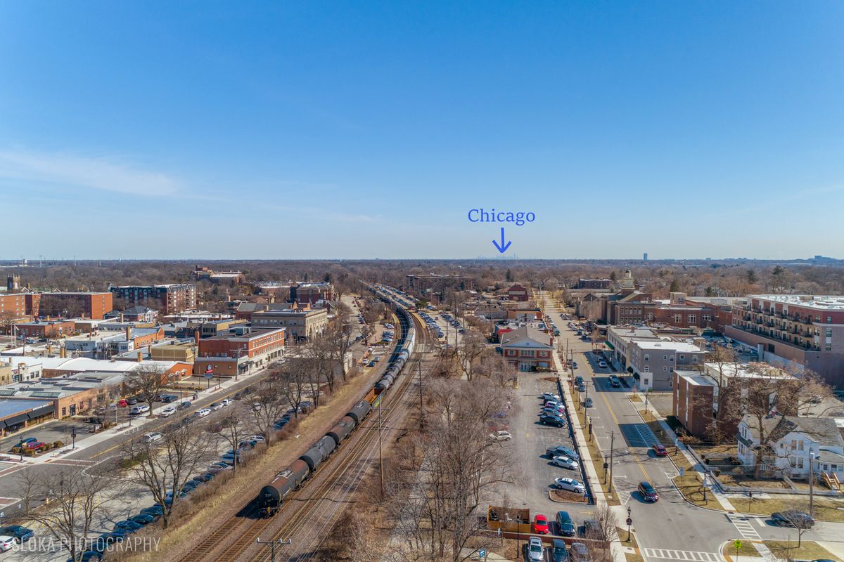 451 DUANE Street, Glen Ellyn, IL 60137