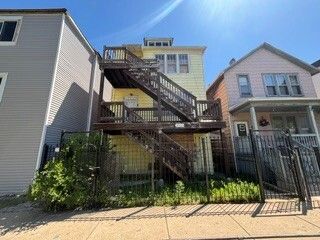 8919 Escanaba Avenue, Chicago, IL 60617