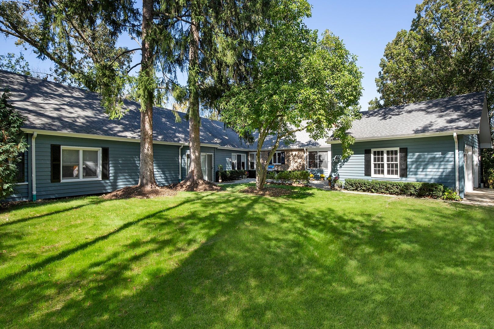 980 Brand Lane — Deerfield, IL 60015