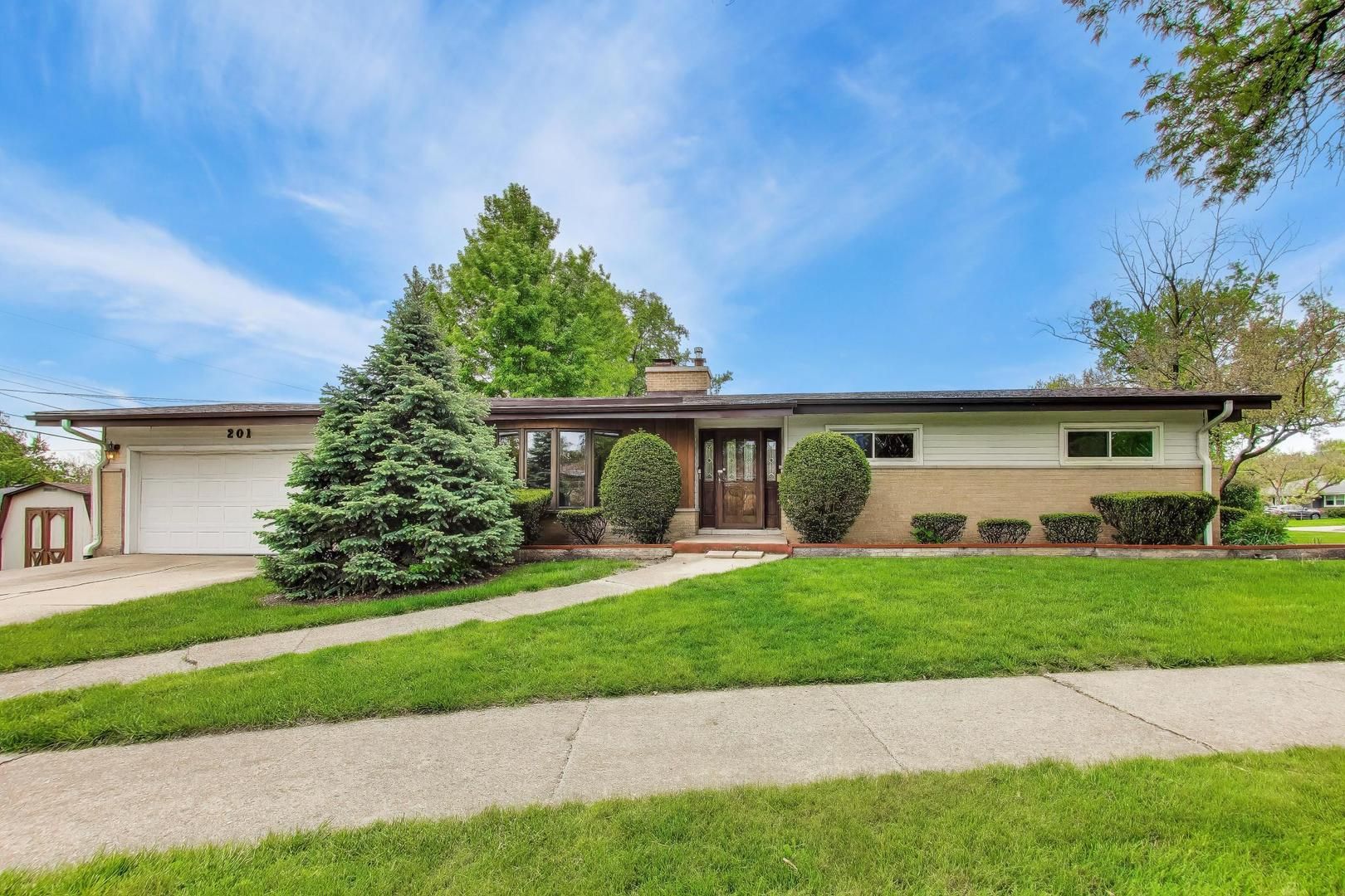 201 E Monroe Avenue — Villa Park, IL 60181