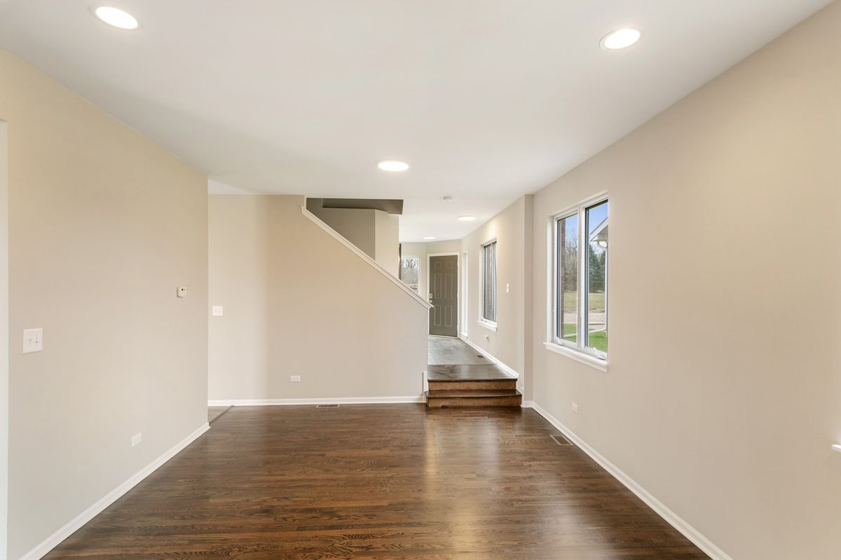 22429 KARLOV Avenue, Richton Park, IL 60471