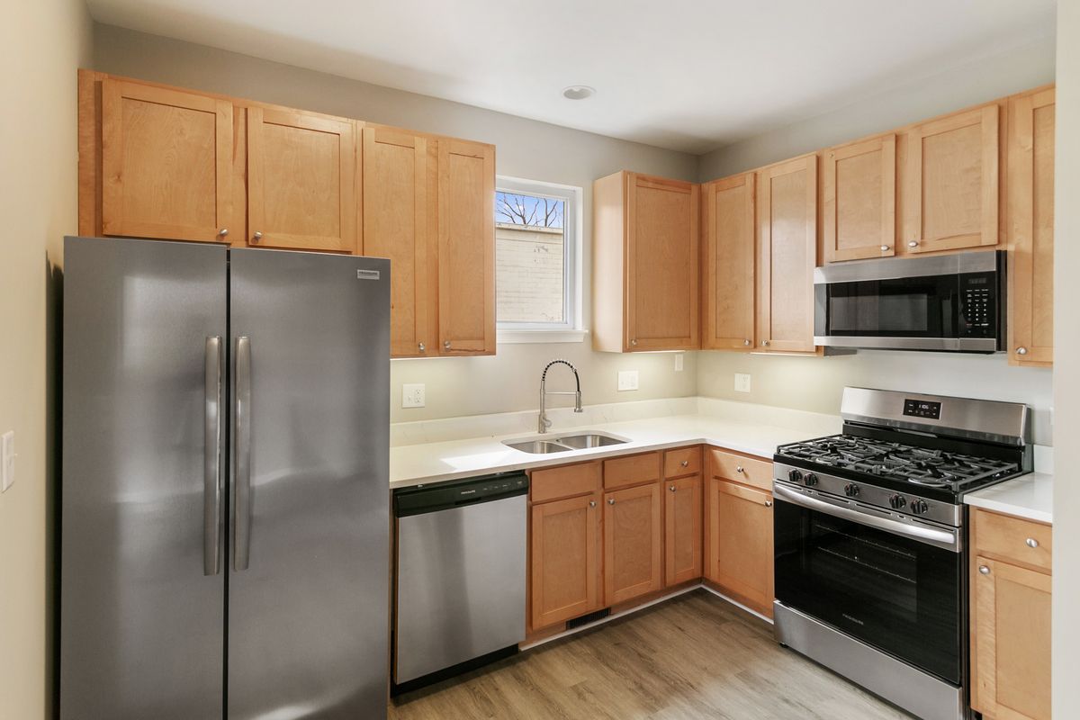 22429 KARLOV Avenue, Richton Park, IL 60471