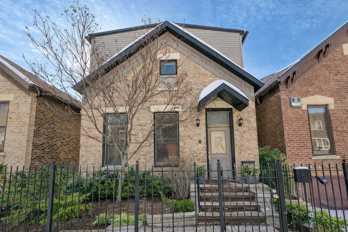 2151 Race Avenue, Chicago, IL 60612