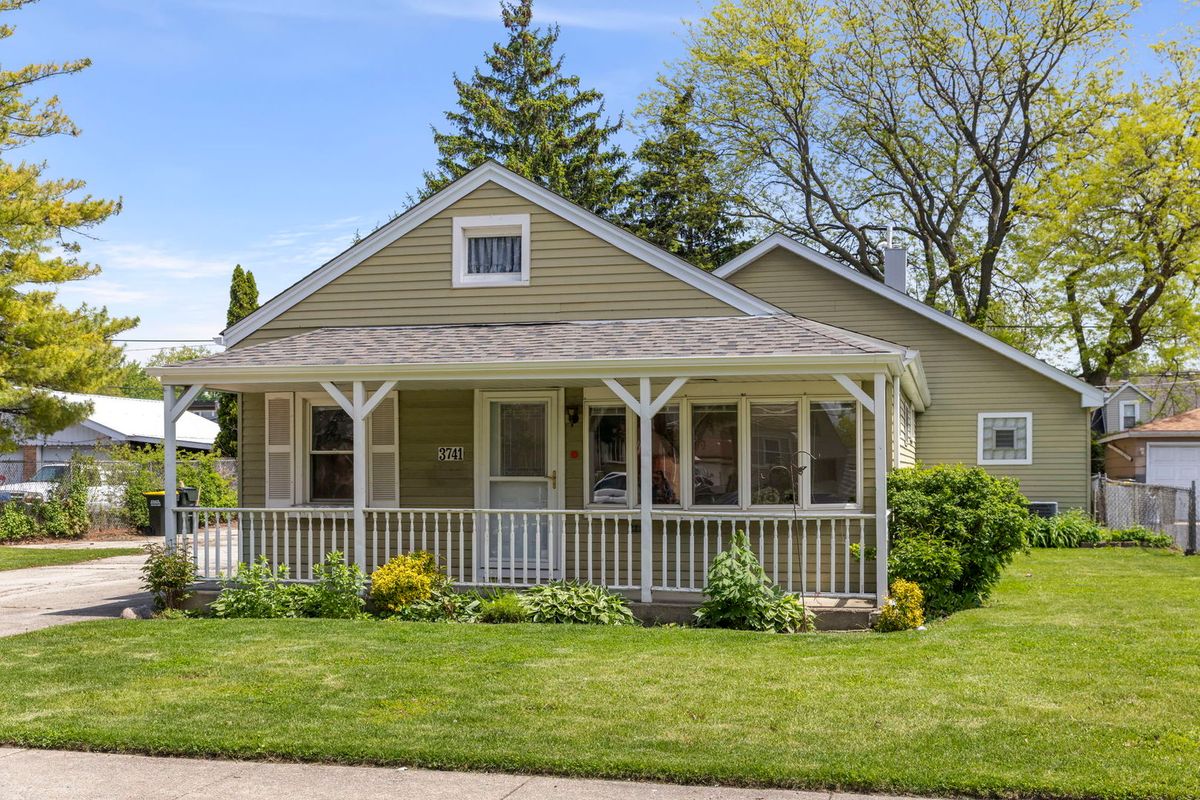 3741 Emerson Street, Schiller Park, IL 60176