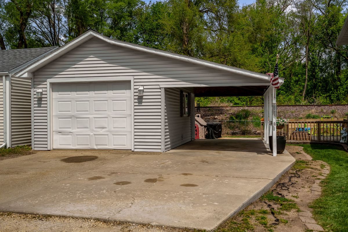 410 Elgin Street, Cherry Valley, IL 61016
