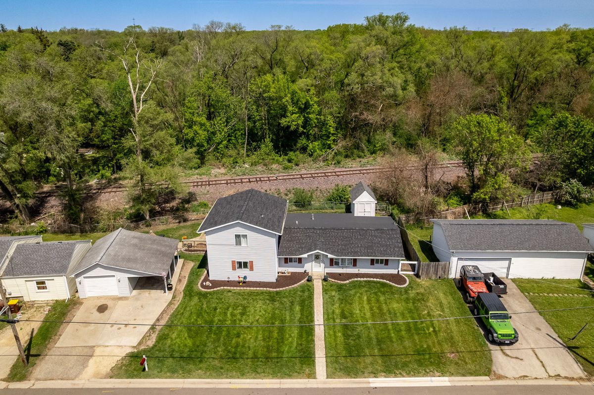 410 Elgin Street, Cherry Valley, IL 61016