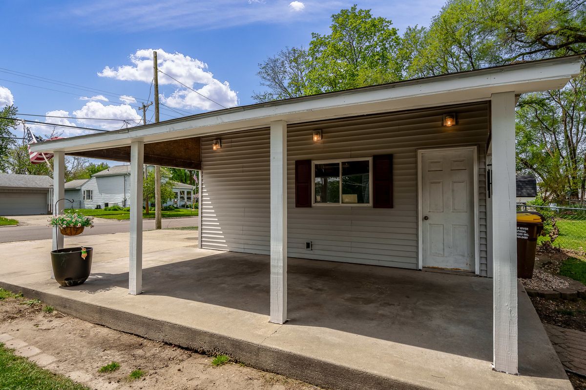 410 Elgin Street, Cherry Valley, IL 61016