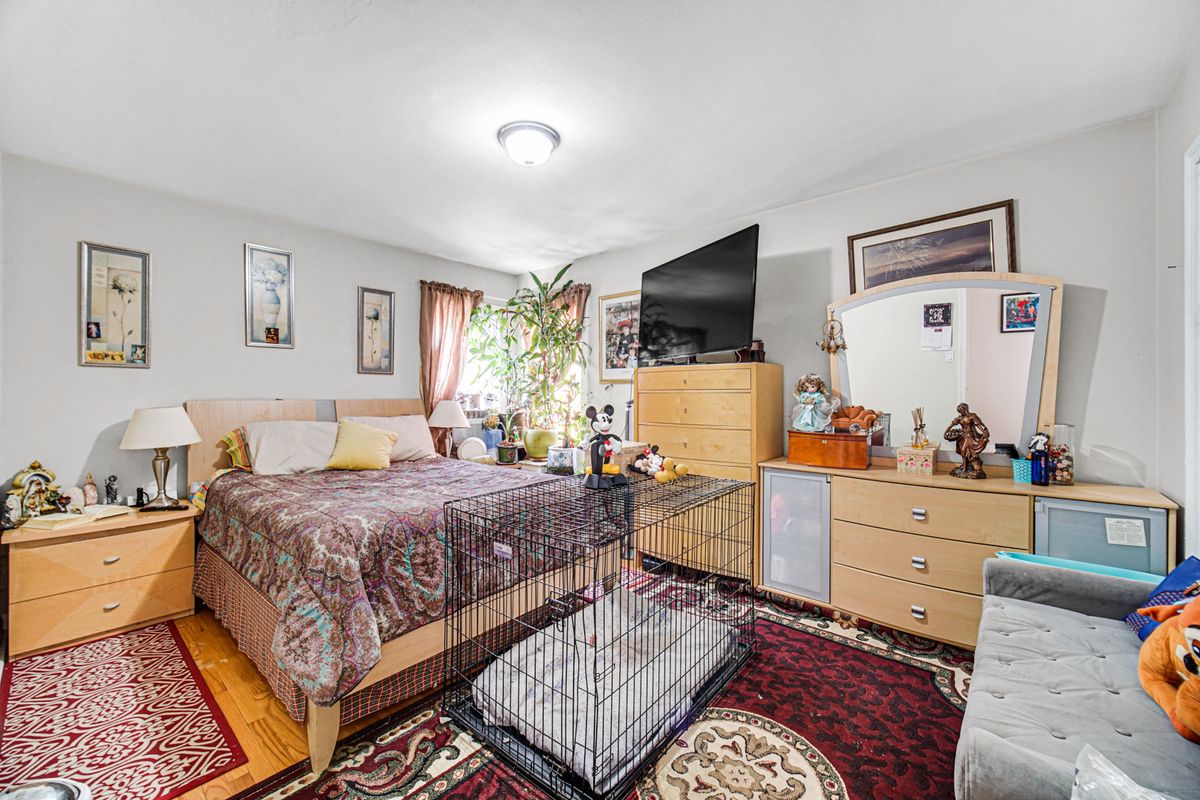 1604 Dobson Street, Evanston, IL 60202