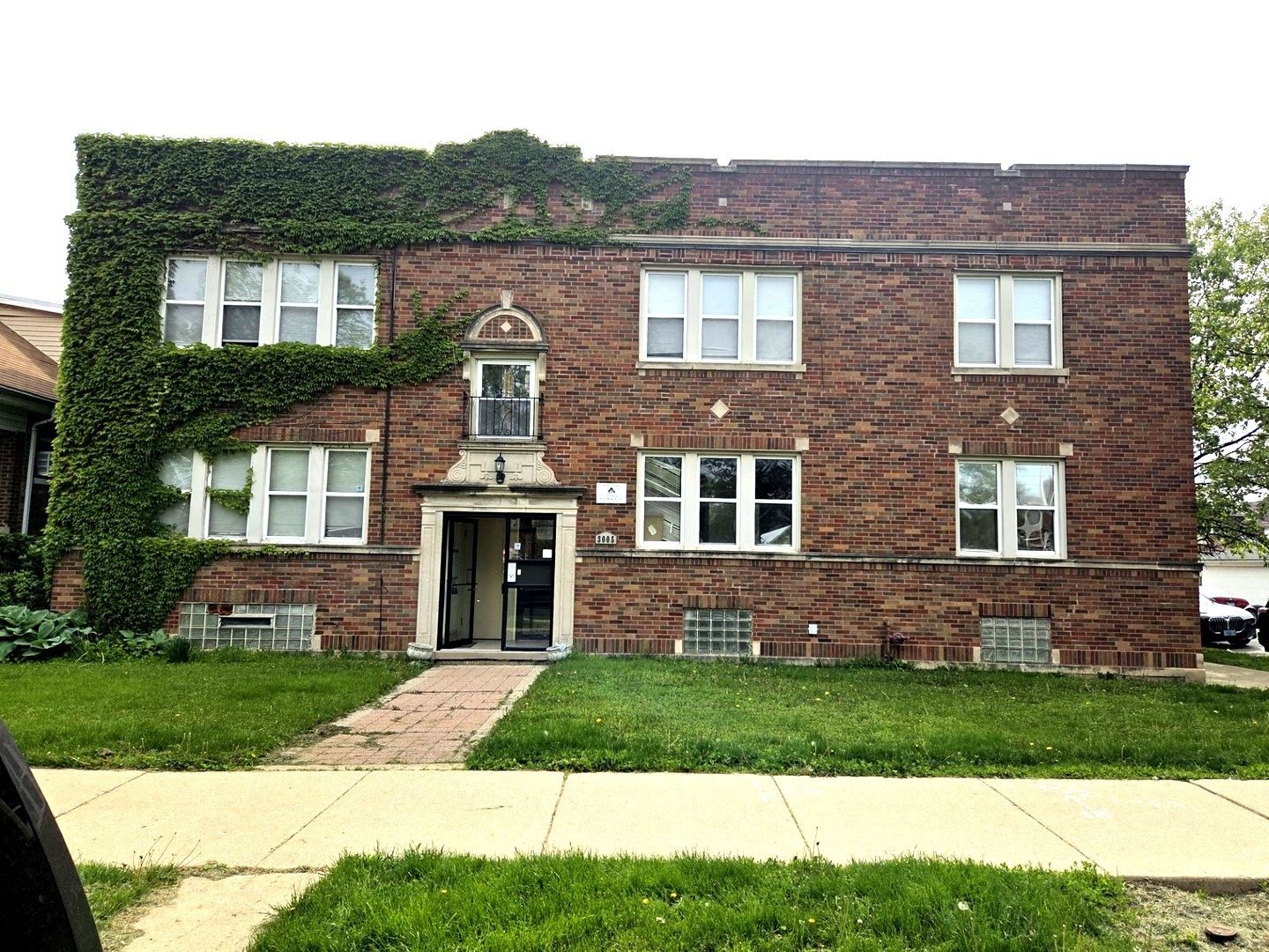 3005 N Kolmar Avenue #1 — Chicago, IL 60641