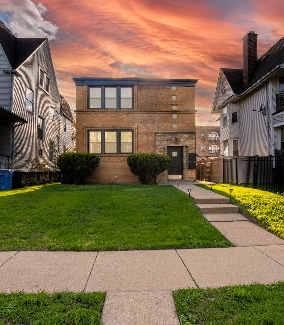 7212 Euclid Avenue, Chicago, IL 60649