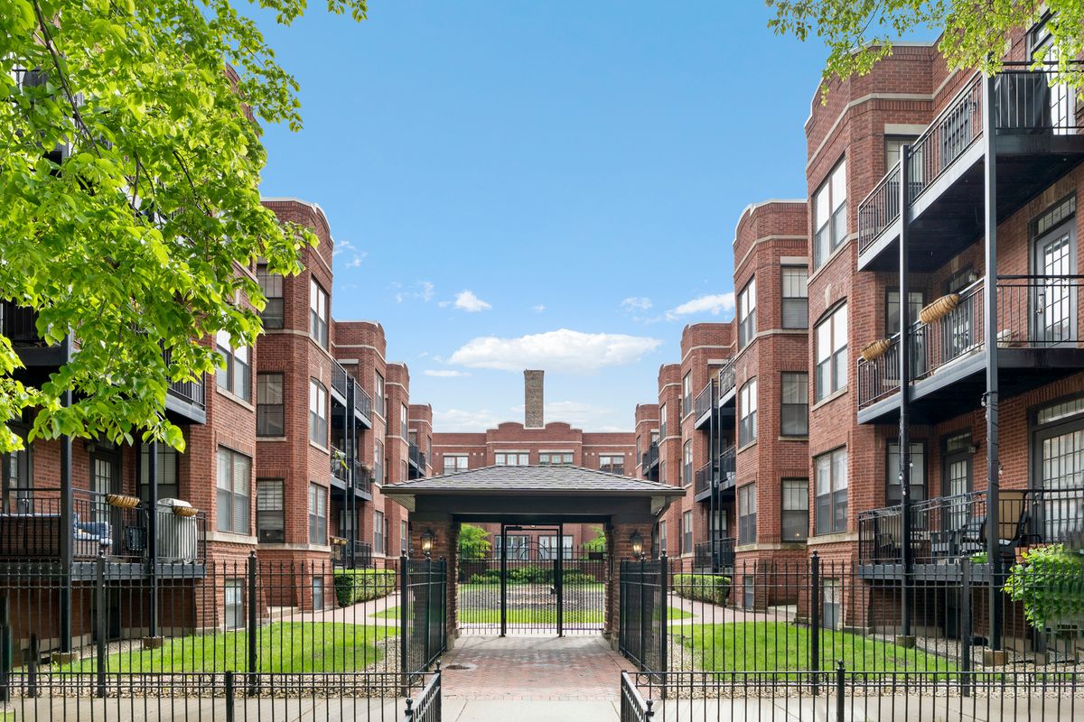 2705 Mildred Avenue, Chicago, IL 60614