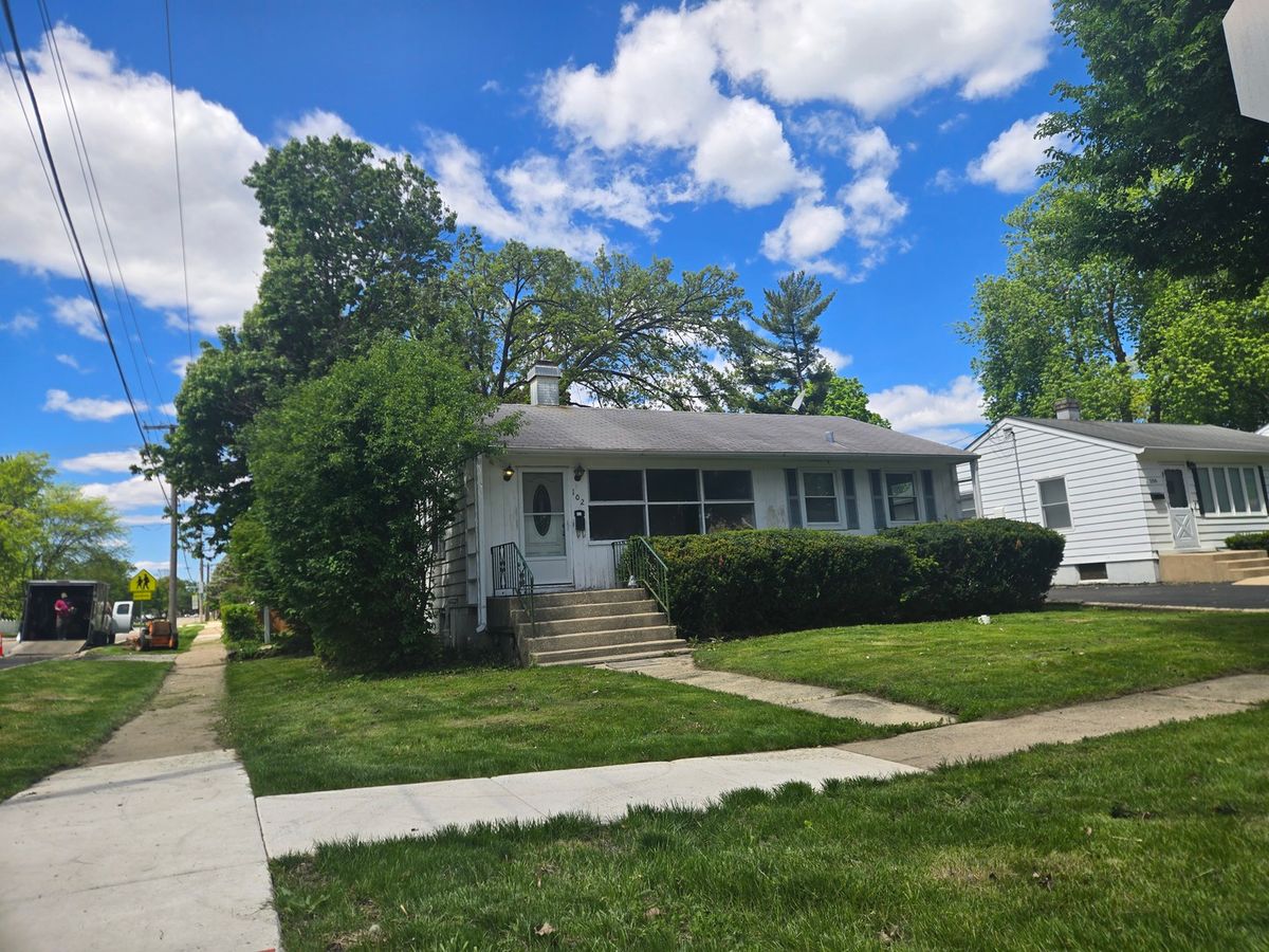 102 Berteau Avenue, Bartlett, IL 60103