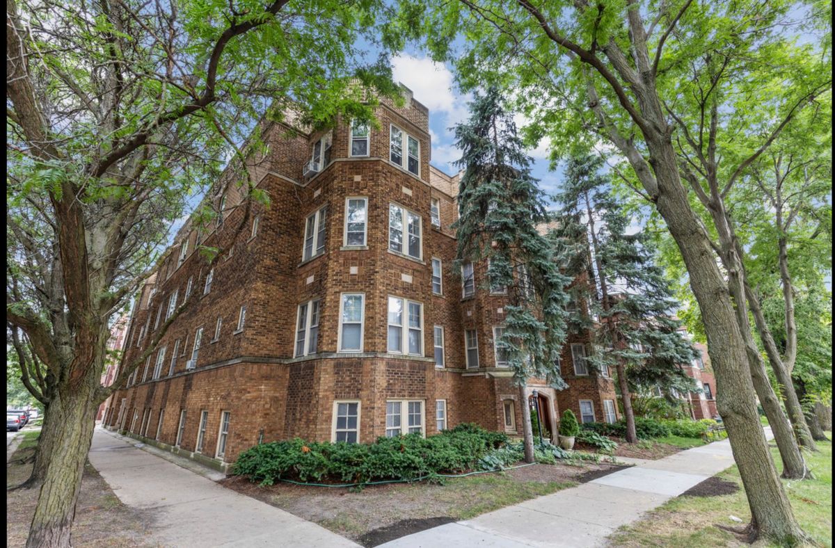 2629 Ainslie Street, Chicago, IL 60625