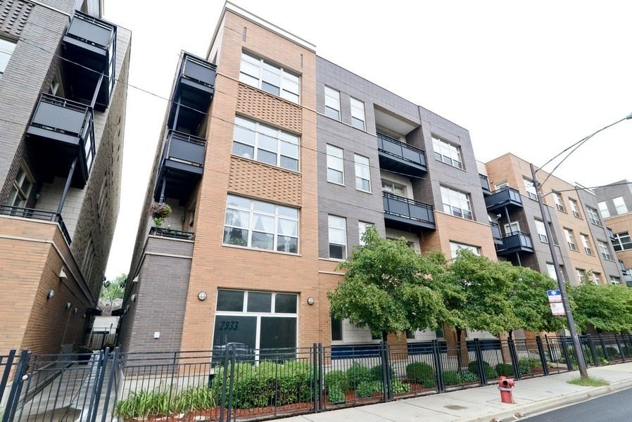 2933 Clybourn Avenue, Chicago, IL 60618