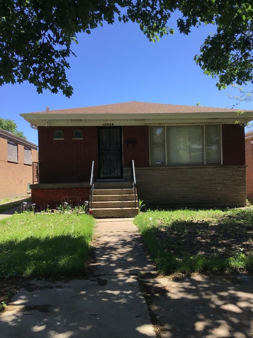 12529 EDBROOKE Avenue, Chicago, IL 60628