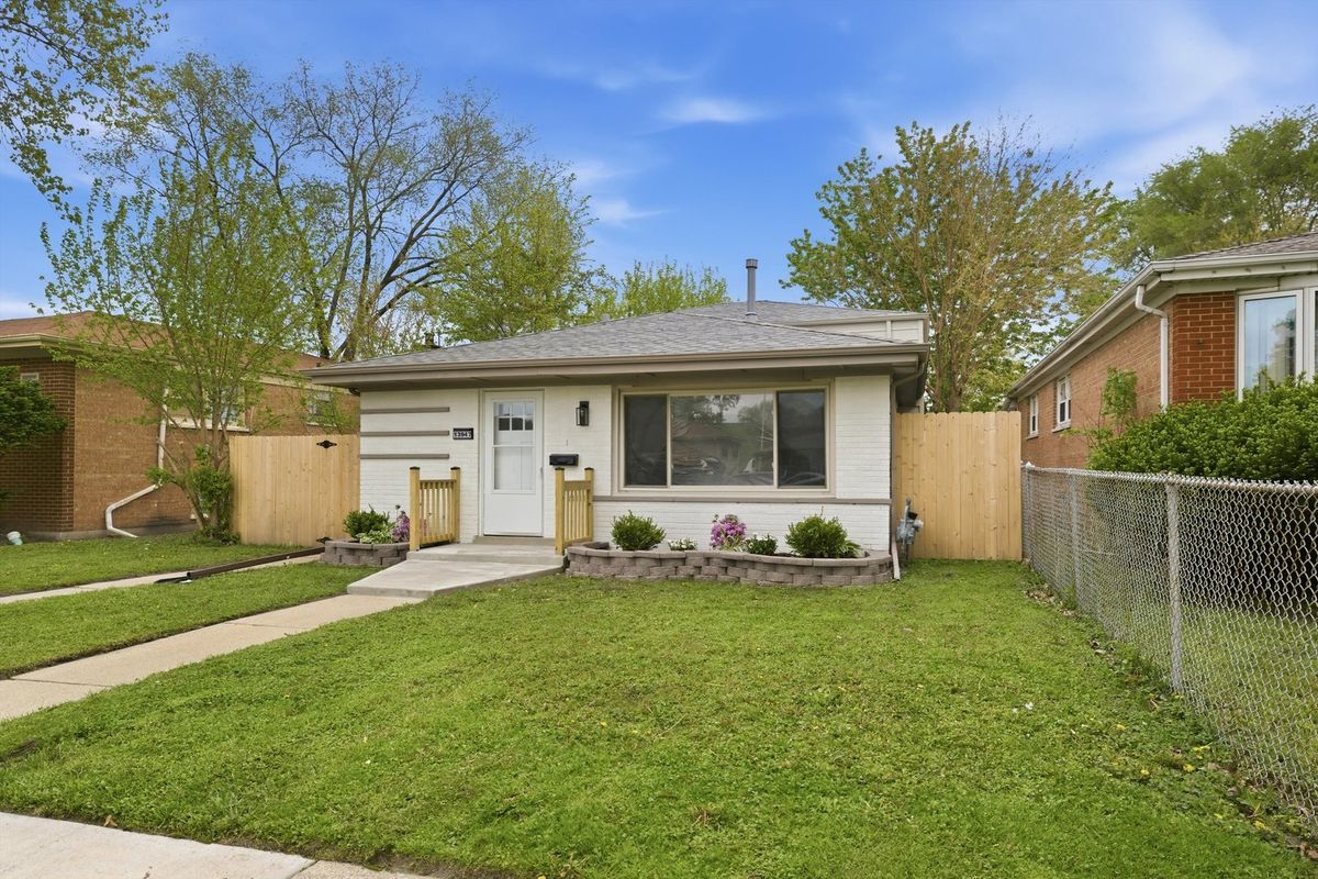 13947 Saginaw Avenue, Burnham, IL 60633