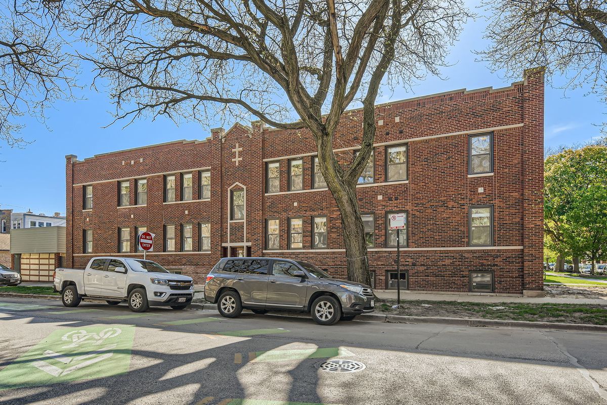 5014 Rockwell Avenue, Chicago, IL 60625