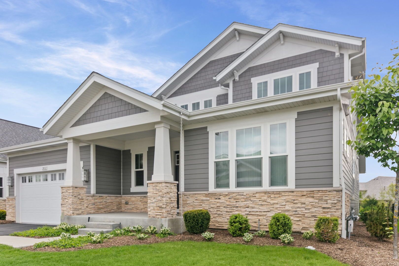 2832 Parkside Circle — Glenview, IL 60026