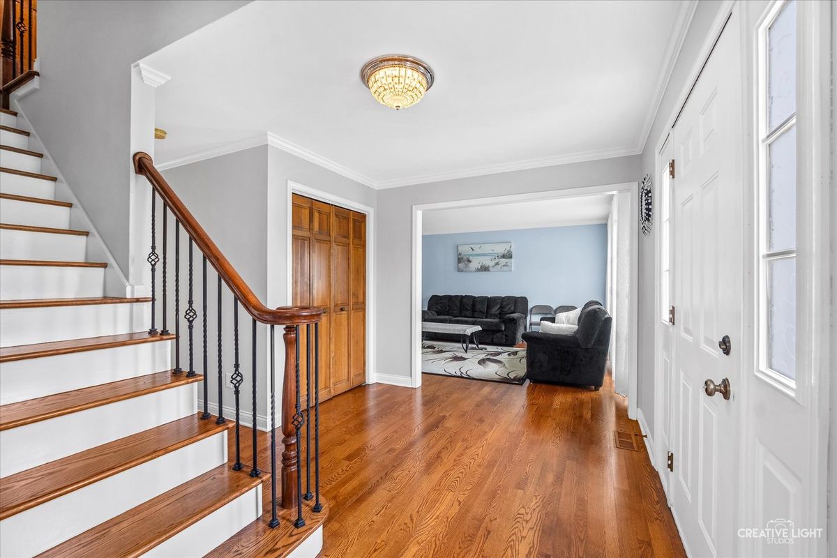 45 Briargate Circle, Sugar Grove, IL 60554
