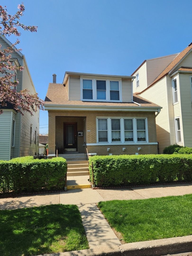 3456 Whipple Street, Chicago, IL 60618
