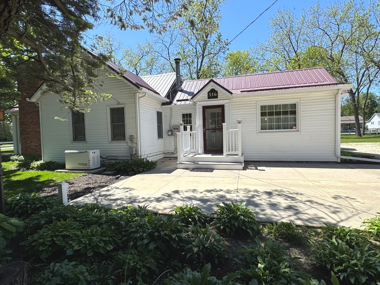 516 W 2nd Street — Momence, IL 60954