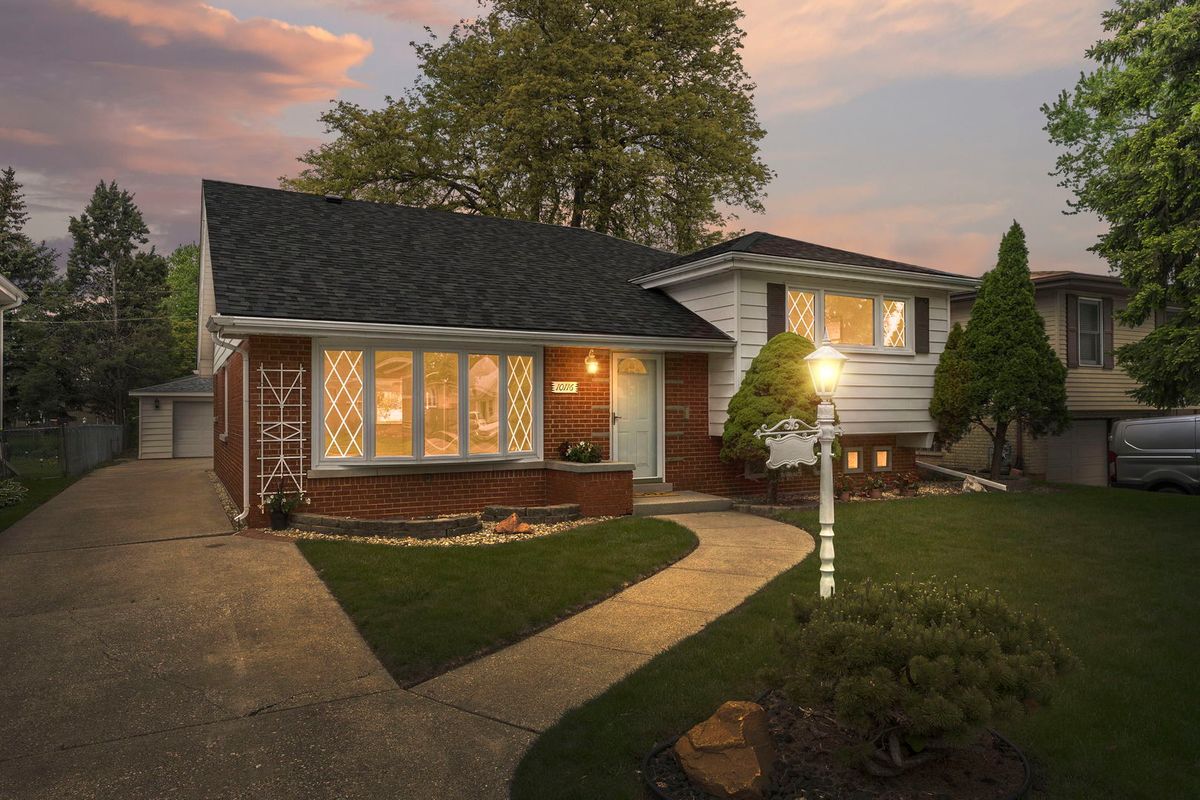 10116 Mulberry Avenue, Oak Lawn, IL 60453