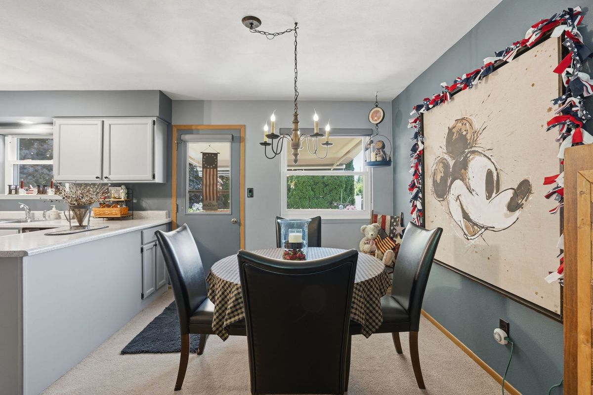 1007 7th Street, Hampton, IL 61256