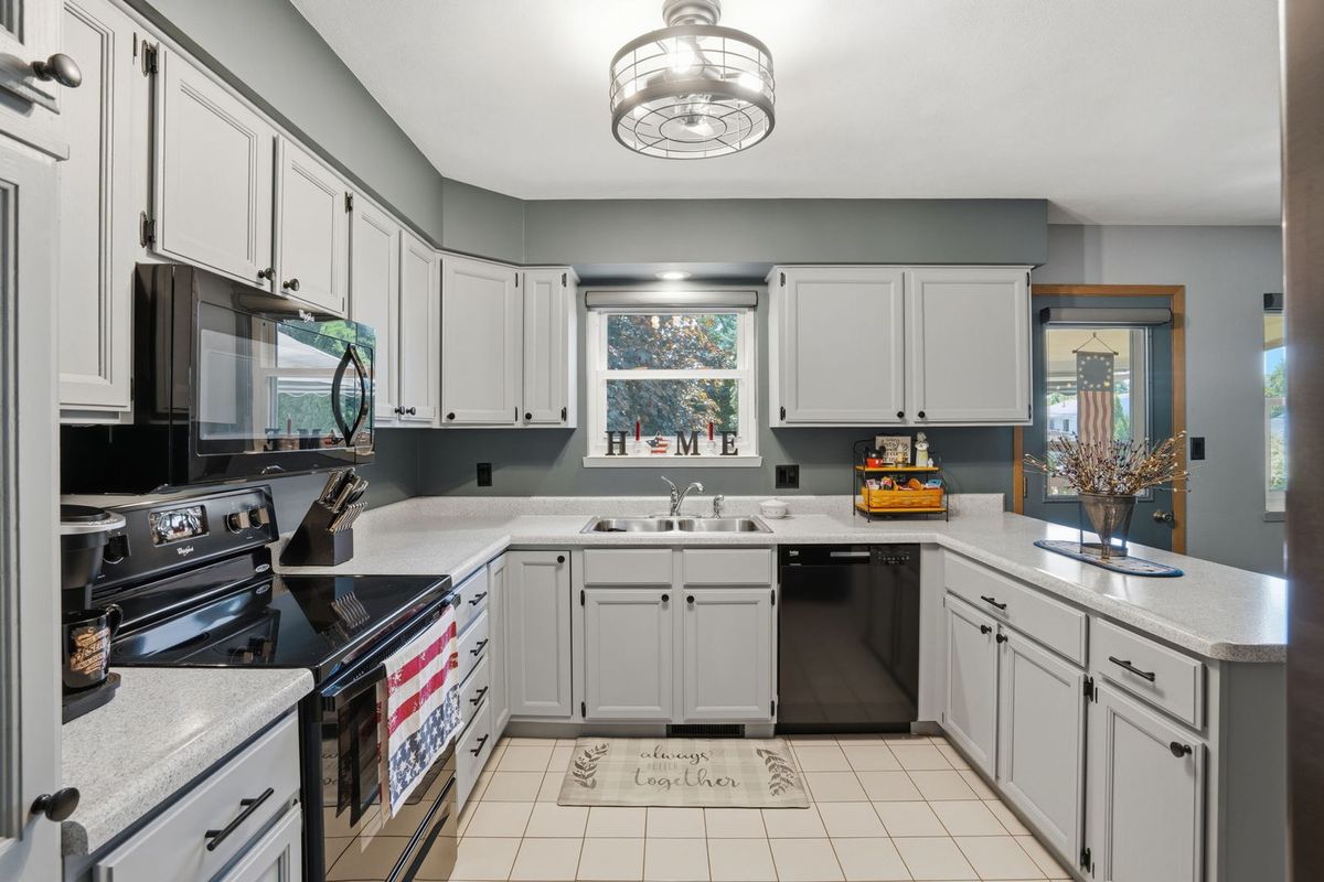 1007 7th Street, Hampton, IL 61256