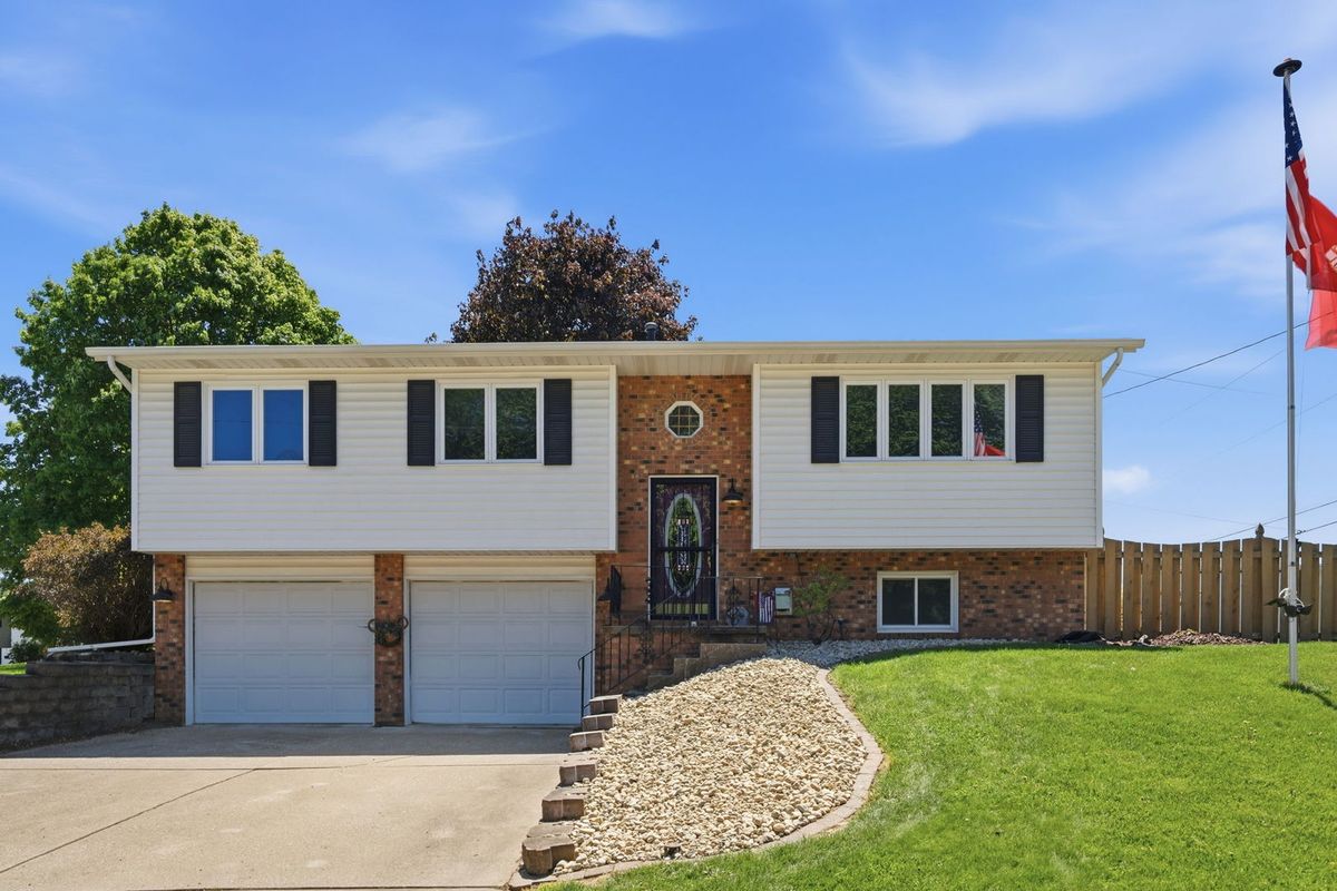1007 7th Street, Hampton, IL 61256