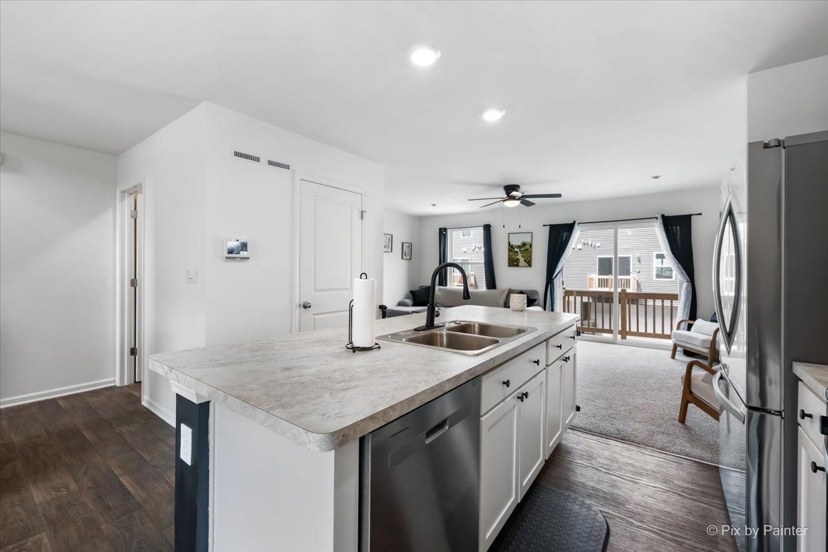 1107 Briar Glen Court, Hampshire, IL 60140