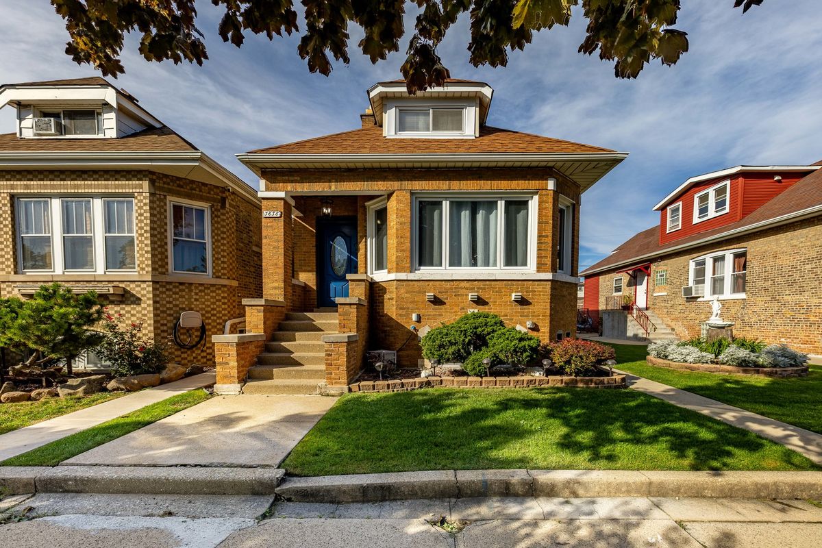 3838 64th Street, Chicago, IL 60629