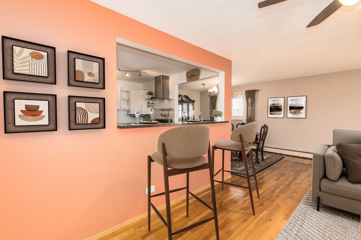 9500 Dee Road #202B, Des Plaines, IL 60016
