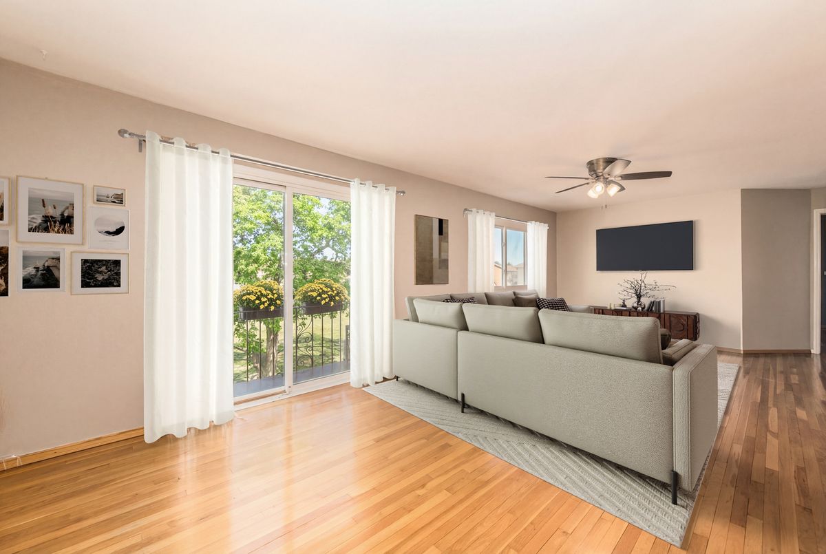 9500 Dee Road #202B, Des Plaines, IL 60016