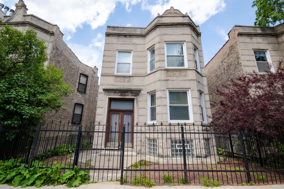 3122 Fullerton Avenue, Chicago, IL 60647