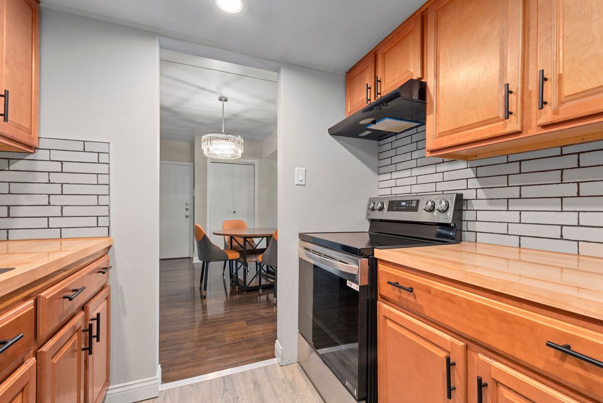 3240 N Manor Drive #130, Lansing, IL 60438