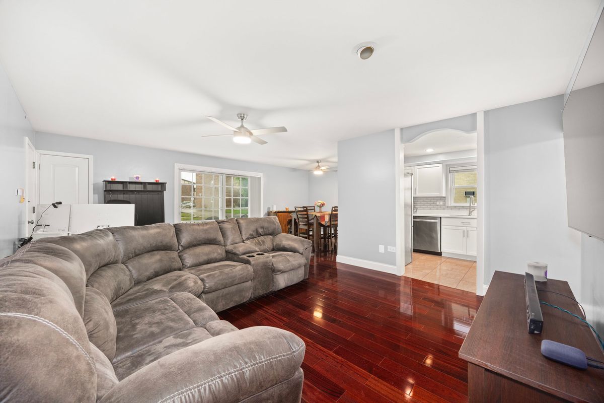 7008 Oconnell Drive #101, Chicago Ridge, IL 60415