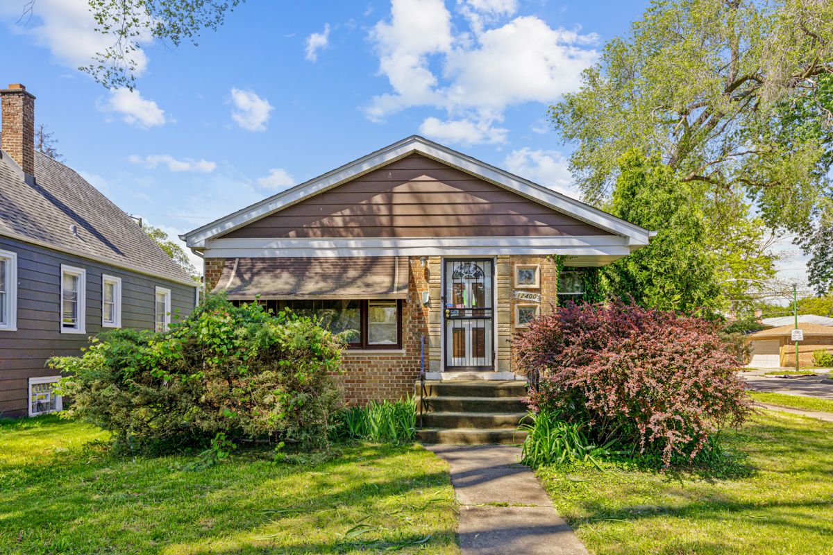 12400 Lowe Avenue, Chicago, IL 60628