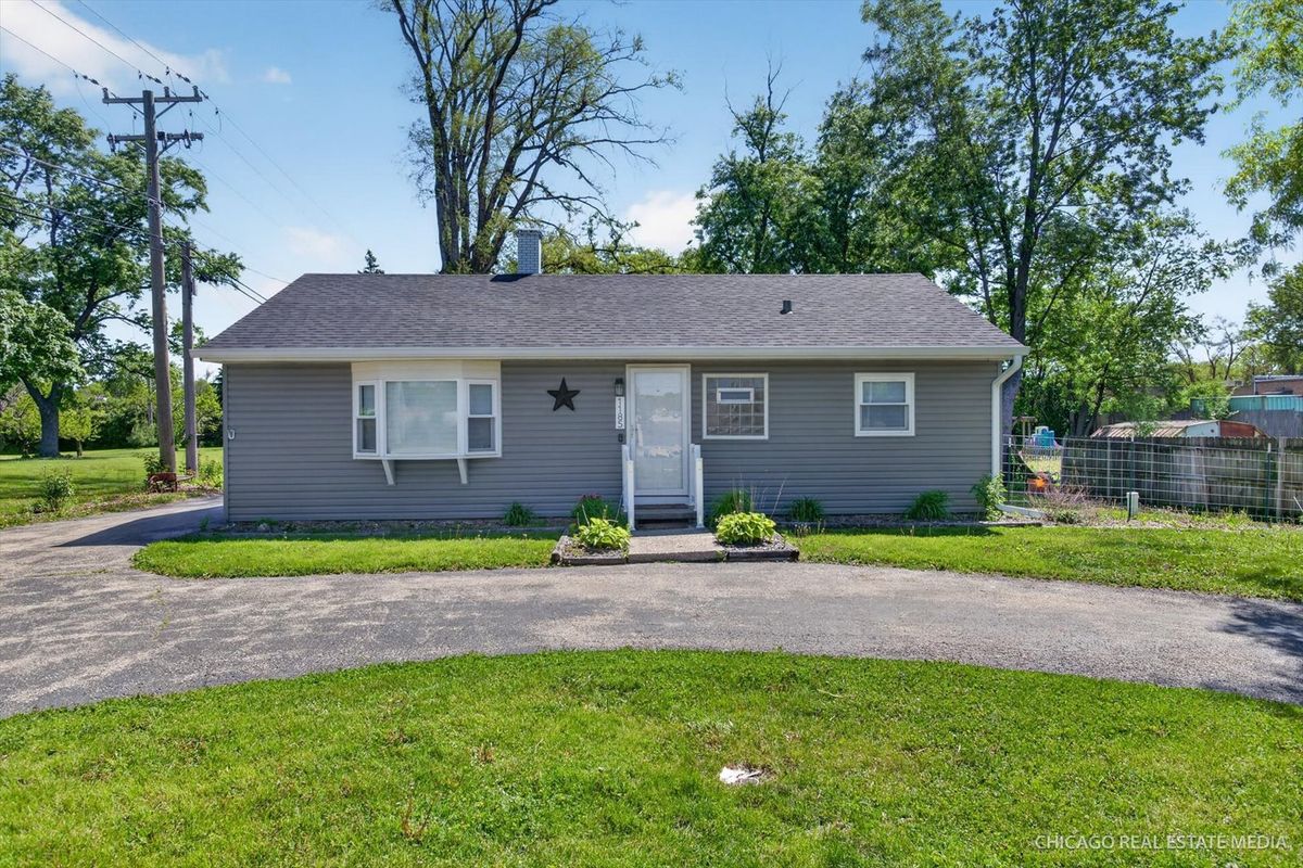 1185 Edgewood Avenue, Lombard, IL 60148