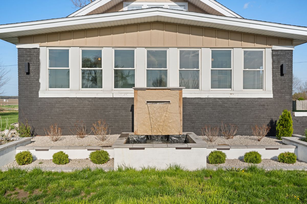 32462 WHITE Street, Kirkland, IL 60146