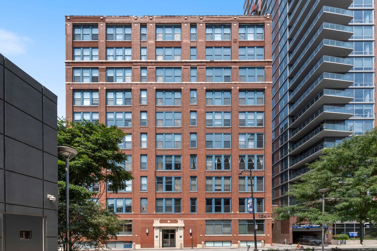 124 Polk Street, Chicago, IL 60605