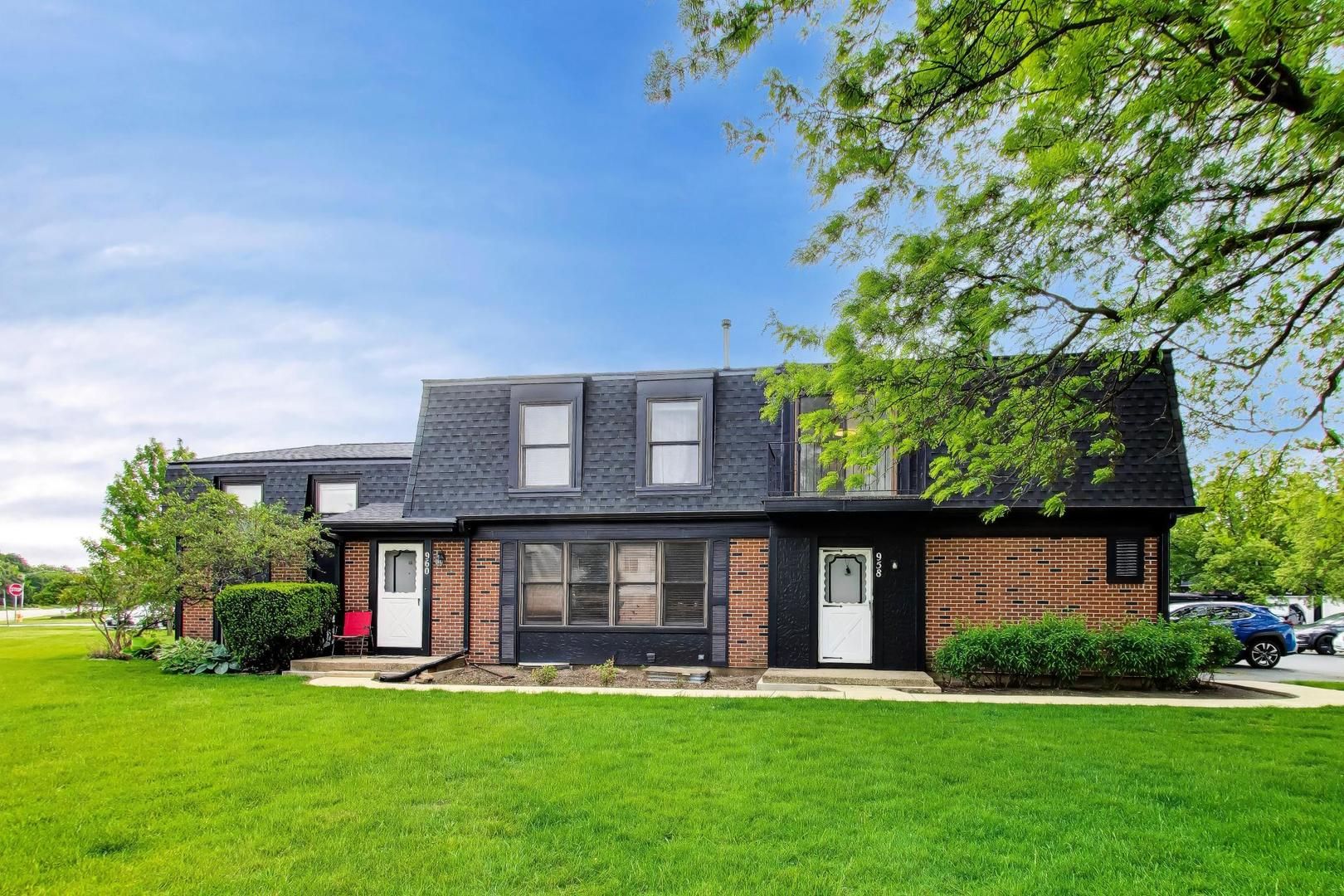 958 Inverrary Lane #958 — Deerfield, IL 60015