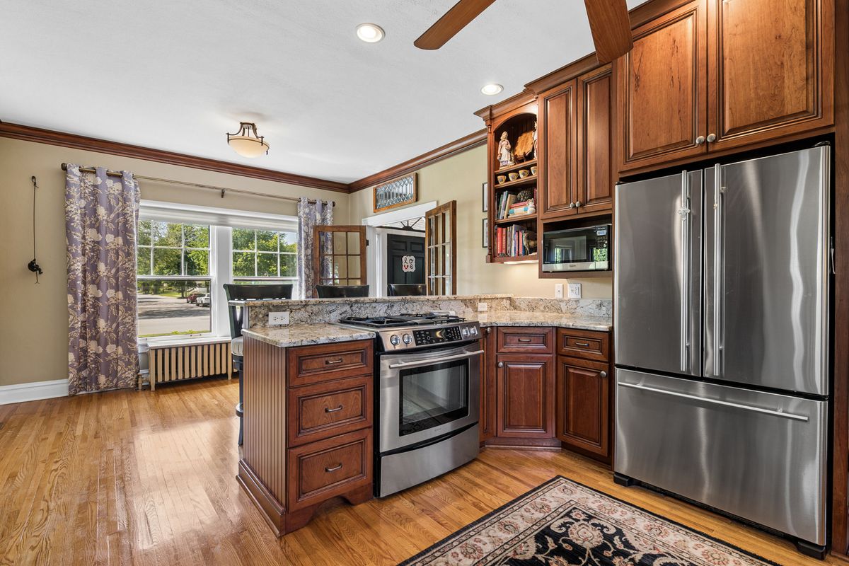 1103 Black Road, Joliet, IL 60435