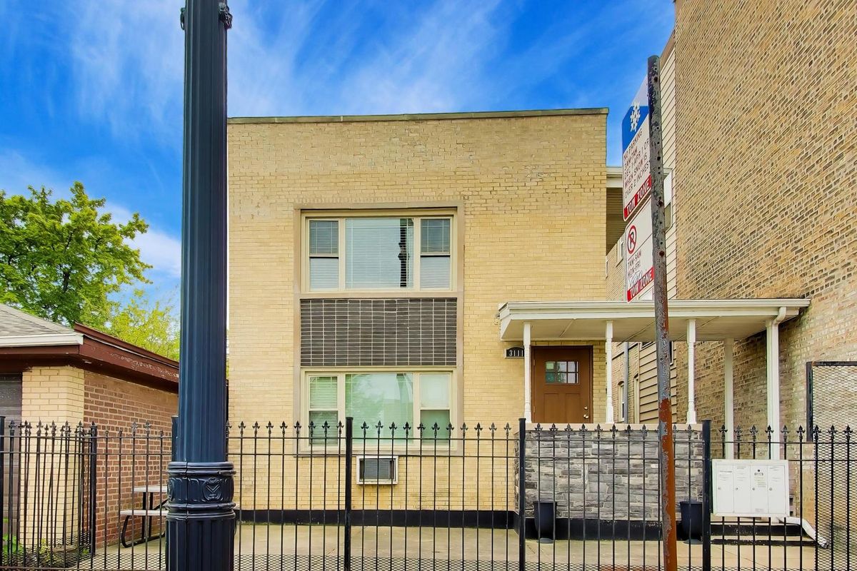 3111 Foster Avenue, Chicago, IL 60625