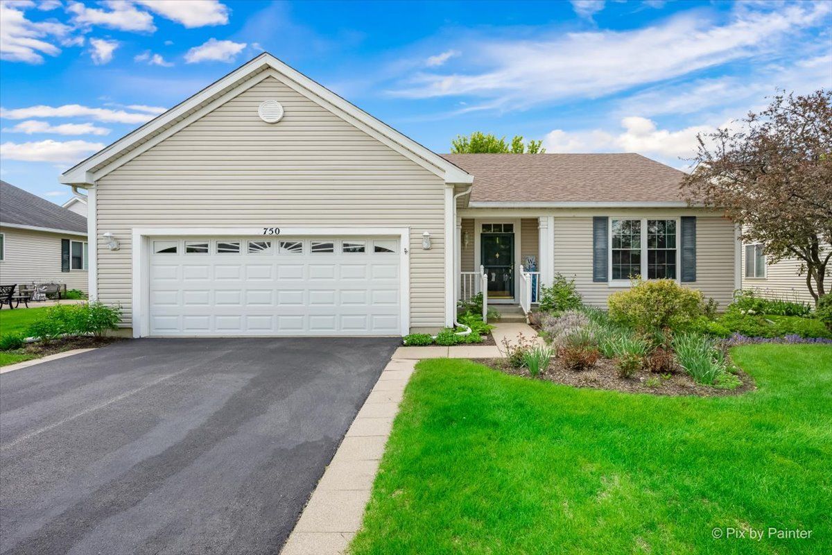 750 Pentwater Road — Romeoville, IL 60446