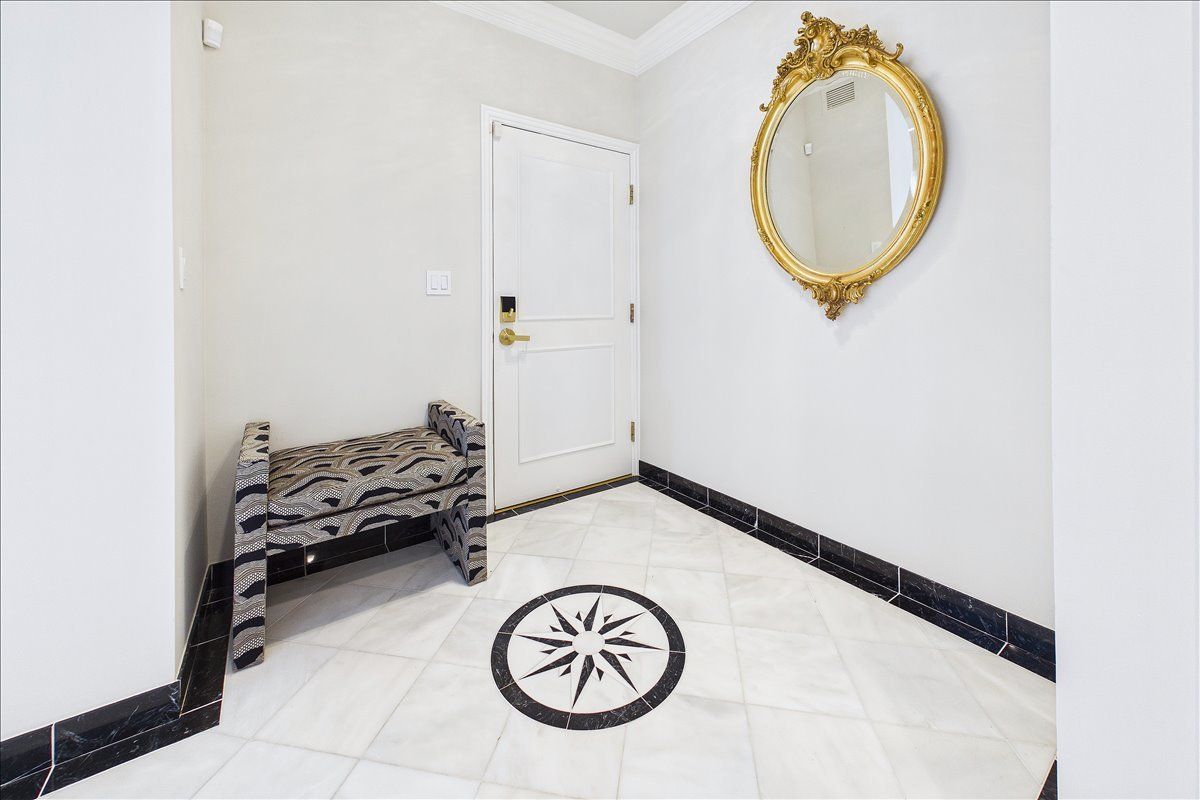 485 Oakwood Avenue #D-2, Lake Forest, IL 60045