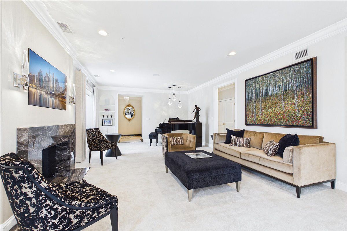 485 Oakwood Avenue #D-2, Lake Forest, IL 60045